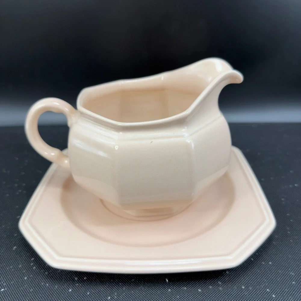 Mikasa English Chintz‎ Peach Bloom Gravy Boat and Underplate Japan Pink Ceramic